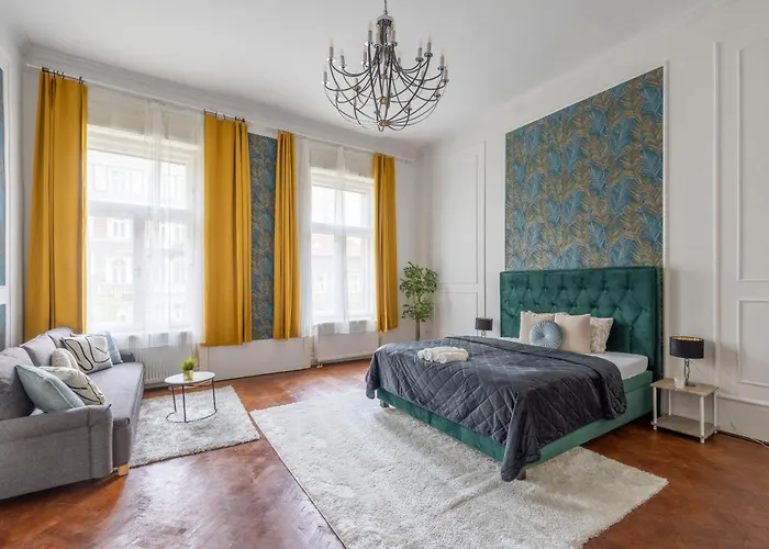 Majestic Central Residence On The Joseph Boulevard